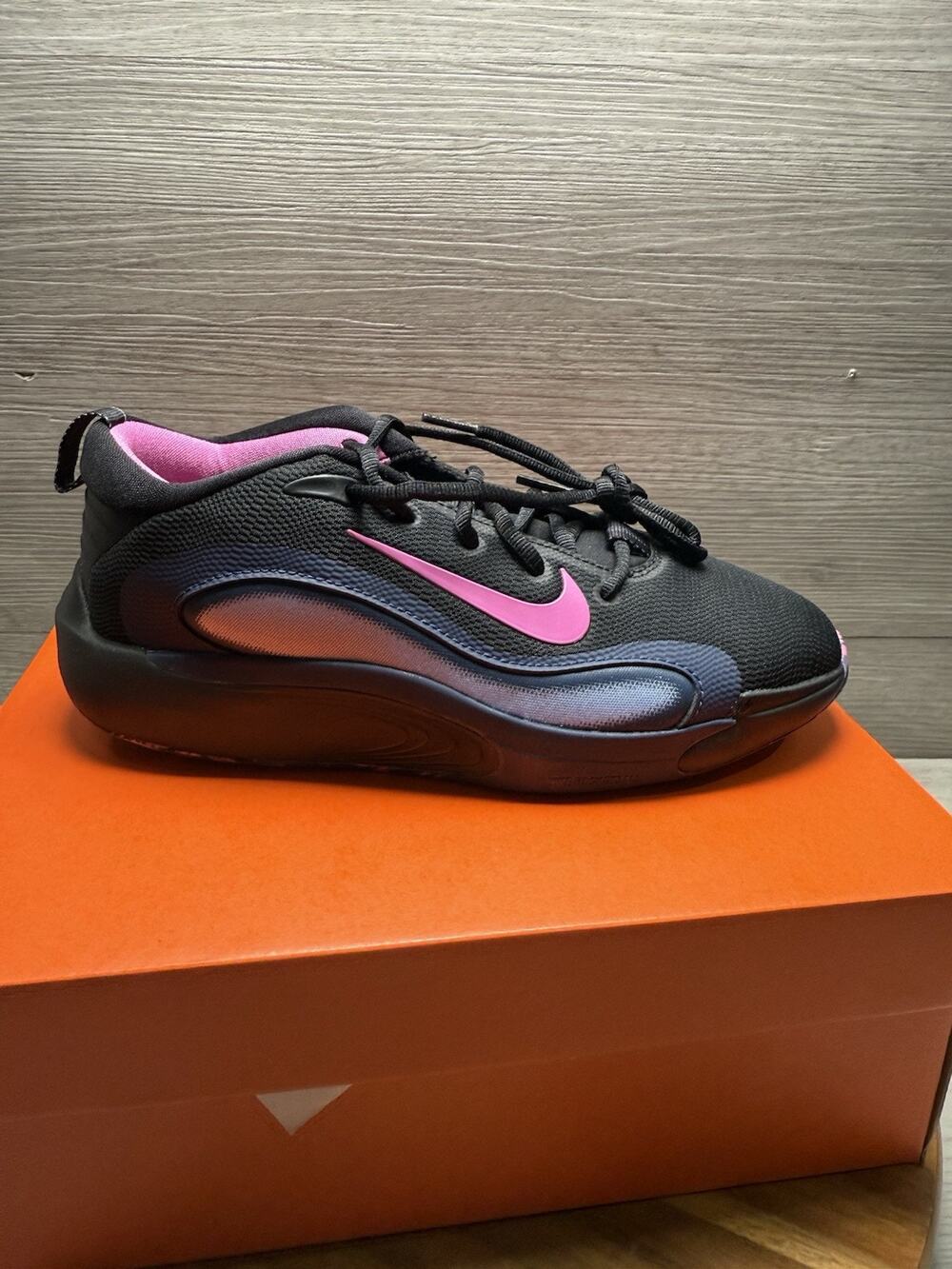Youth 6 Nike IsoFly GS Basketball Hoopers FN4384-300. Black /Pink